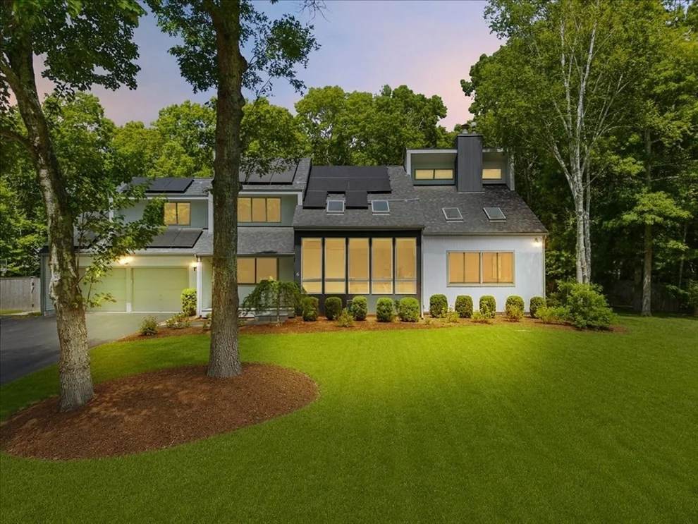 Unit for sale at 6 Thoreau Dr, Easton, MA 02375