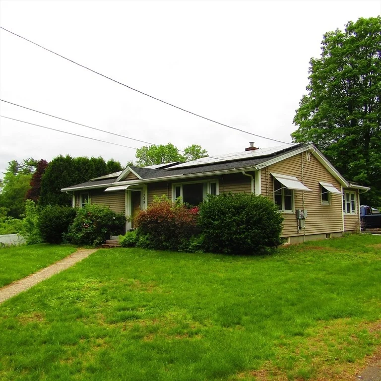 Unit for sale at 339 Haydenville Road, Northampton, MA 01053