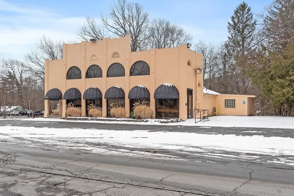 Unit for sale at 1123 South St, Fitchburg, MA 01420