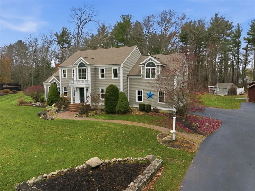 Unit for sale at 7 Farmside Dr, Pembroke, MA 02359
