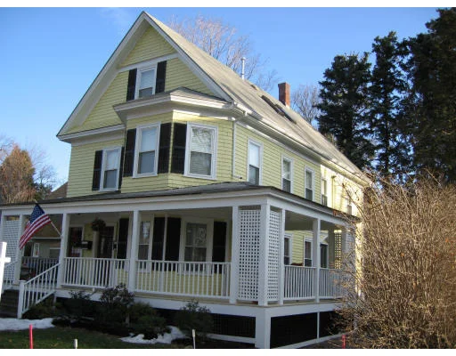 Unit for sale at 8 Chapman Avenue, Andover, MA 01810