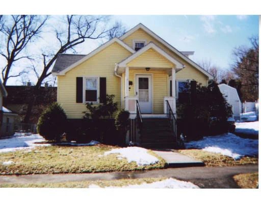 Unit for sale at 16 Knowles Rd, Worcester, MA 01602