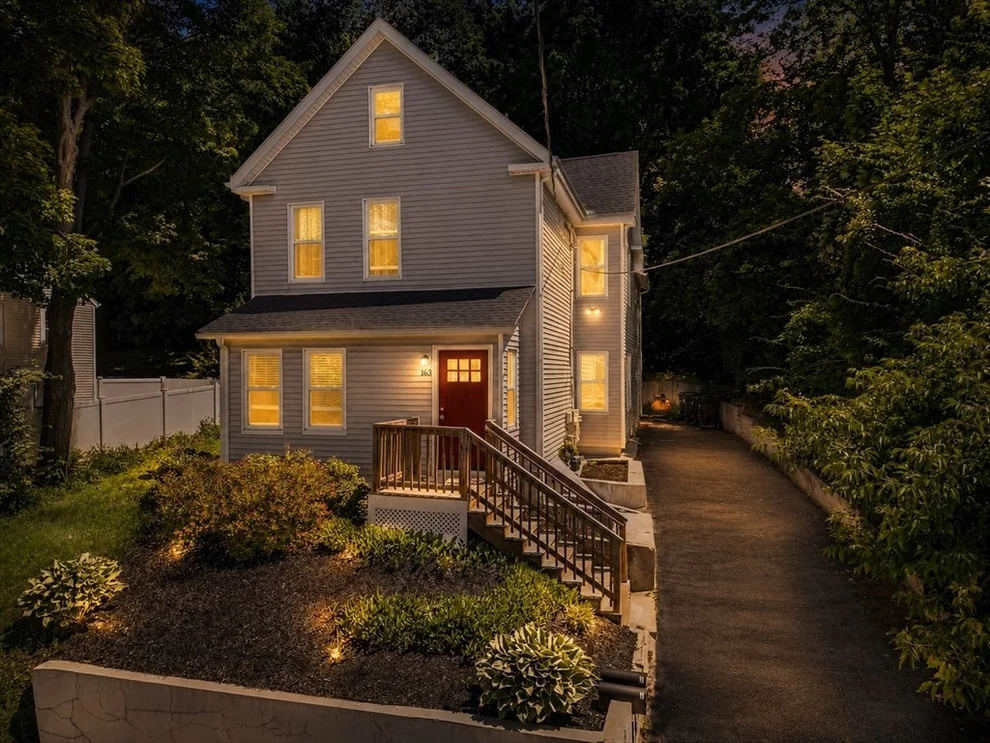 Unit for sale at 163 Elm St, Amesbury, MA 01913