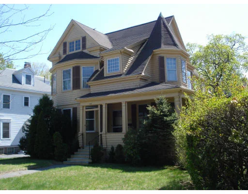 Unit for sale at 1762 Beacon, Newton, MA 02468
