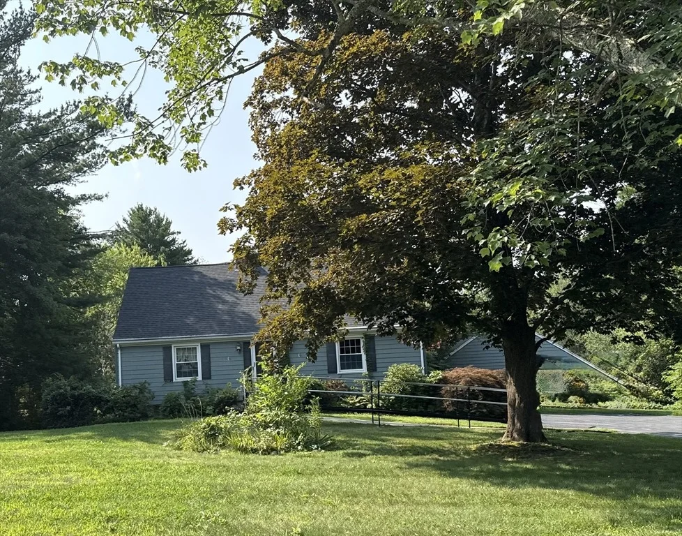 Unit for sale at 556 Hoppin Hill Ave, North Attleboro, MA 02760