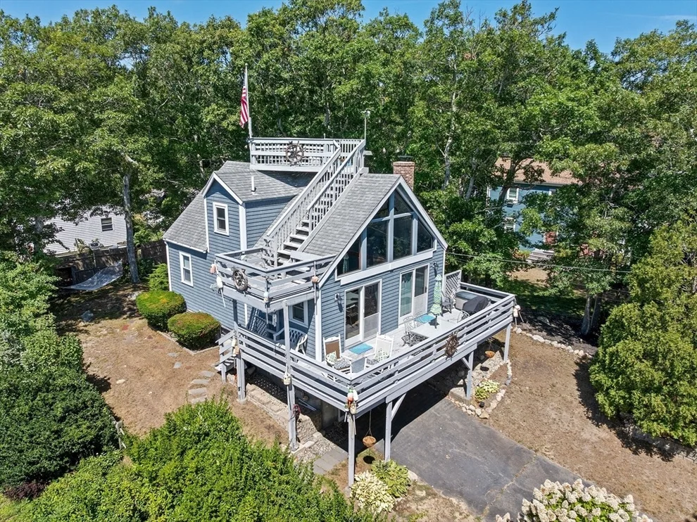 Unit for sale at 135 Shore Dr, Plymouth, MA 02360