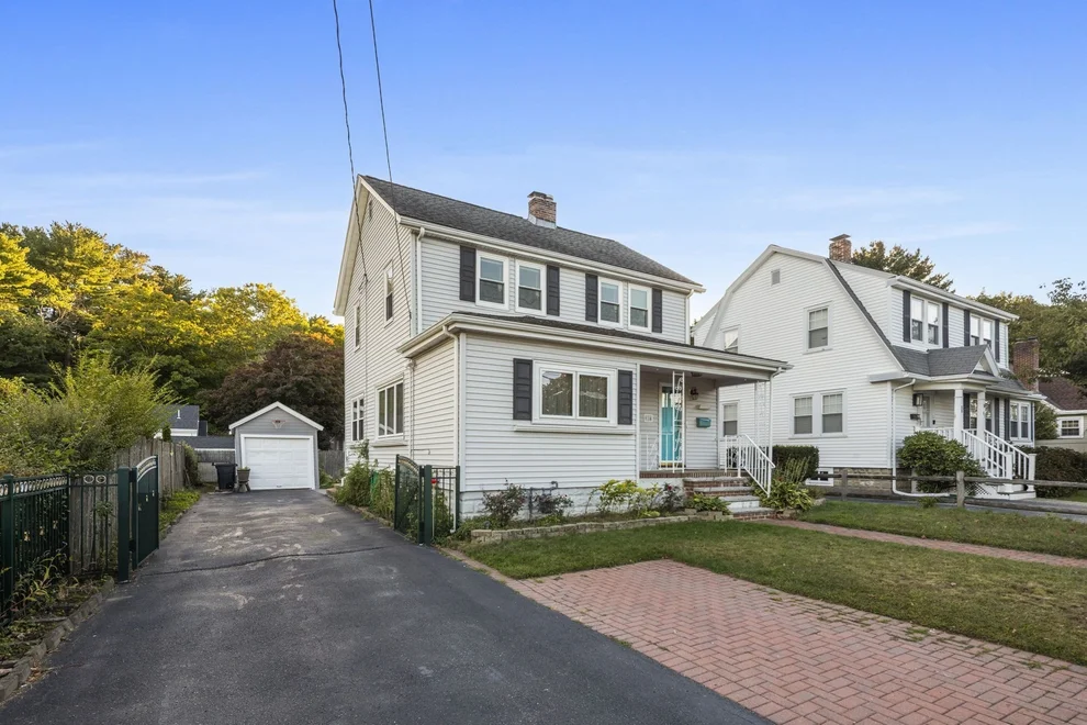 Unit for sale at 814 Lynnfield Street, Lynnfield, MA 01940