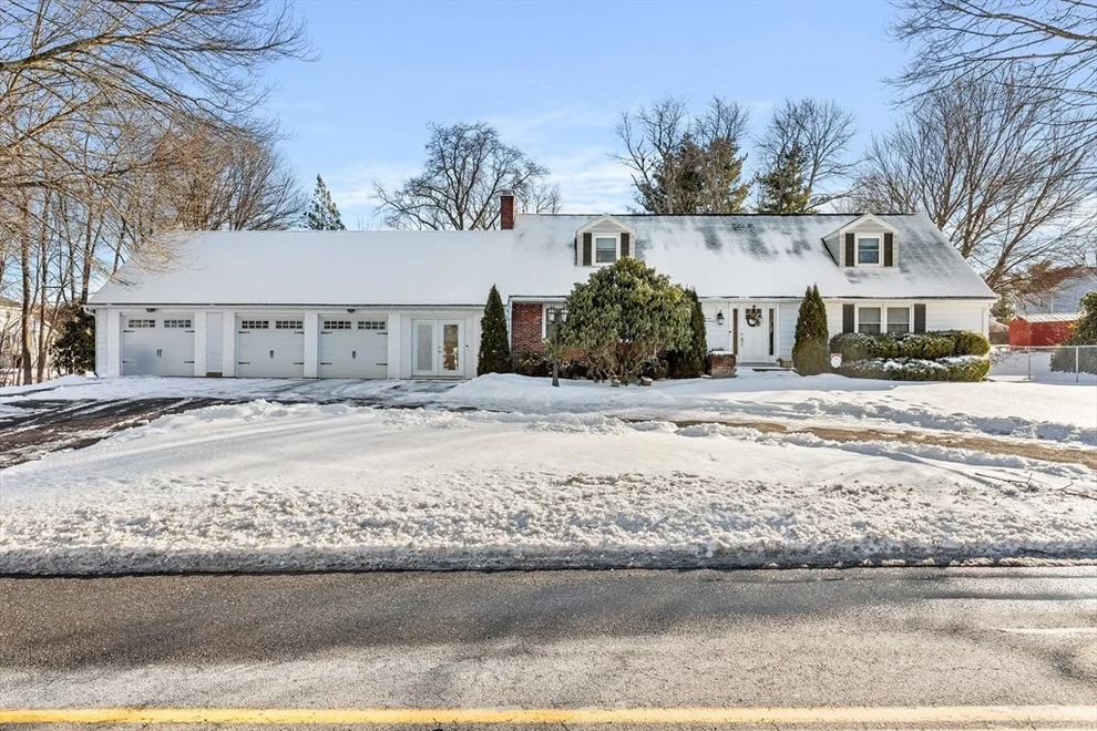 Unit for sale at 710 Rogers St, Tewksbury, MA 01876