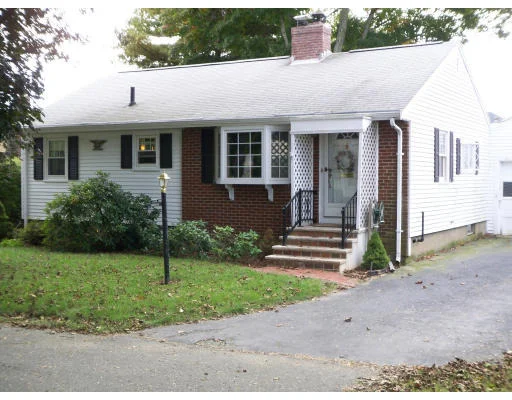 Unit for sale at 2 Gray Rd, Beverly, MA 01915