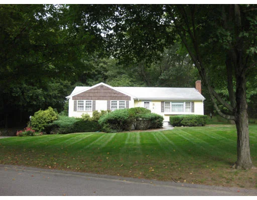 Unit for sale at 4 Autumn Circle, Hingham, MA 02043