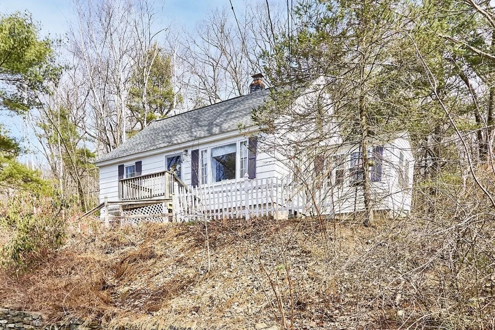 Unit for sale at 20 Brooklawn Pkwy, Shrewsbury, MA 01545