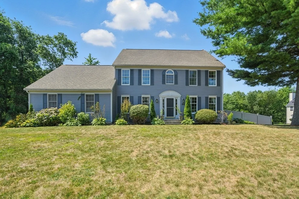 Unit for sale at 190 Connie Lane, Stoughton, MA 02072