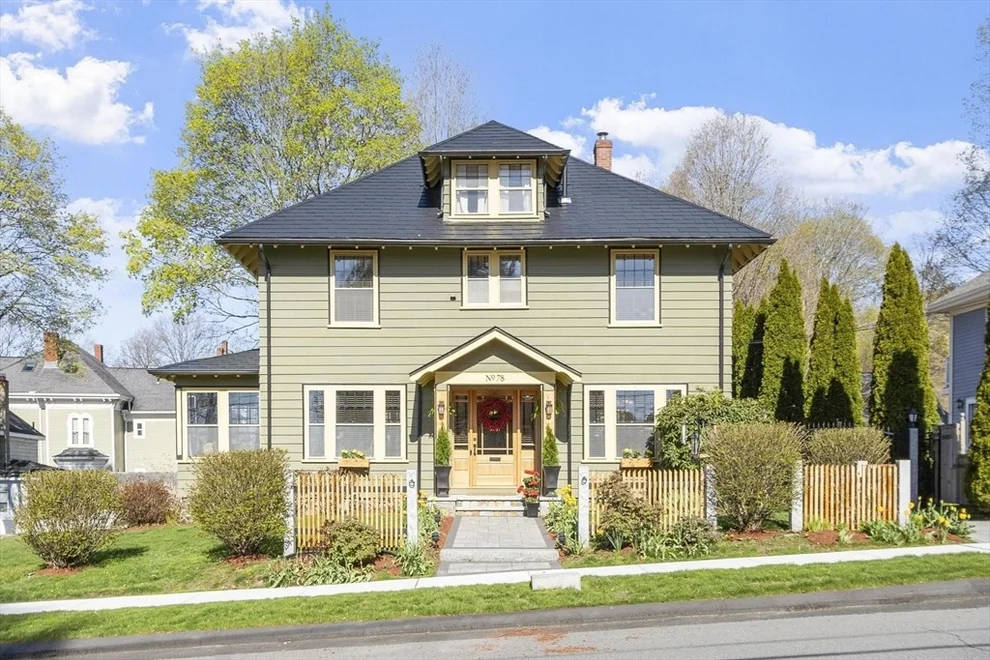 Unit for sale at 78 Chestnut St, Haverhill, MA 01830