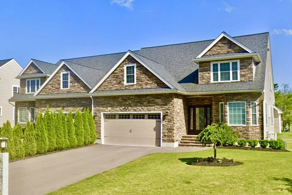 Unit for sale at 7 Cape Club Dr, Sharon, MA 02067