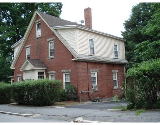 Unit for sale at 92-94 High St, Fitchburg, MA 01420