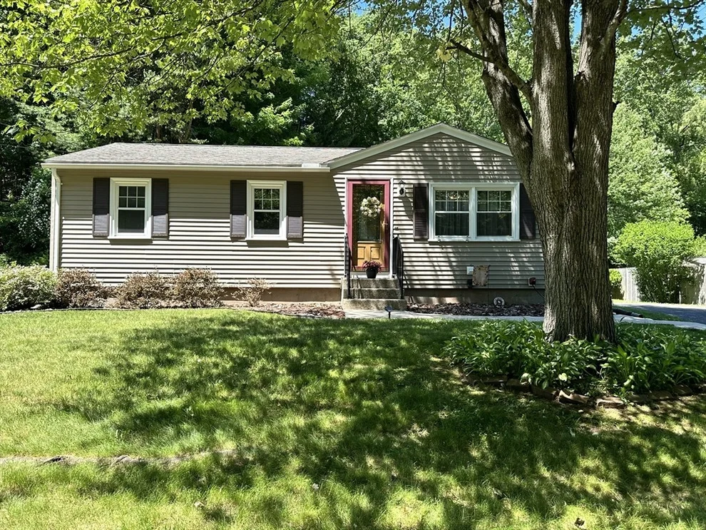 Unit for sale at 170 Treetop Ave, Springfield, MA 01118