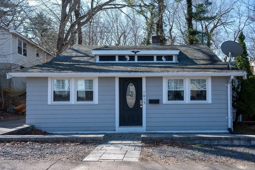 Unit for sale at 1015 Washington St, Weymouth, MA 02189