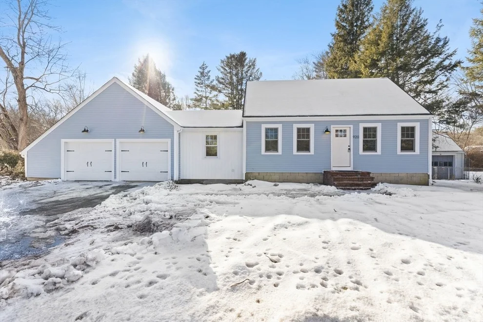 Unit for sale at 920 Elm St, East Bridgewater, MA 02333