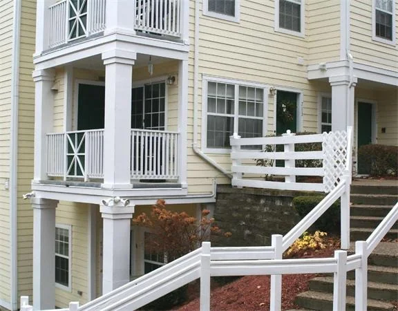 Unit for sale at 714 Gazebo Cir, Reading, MA 01867