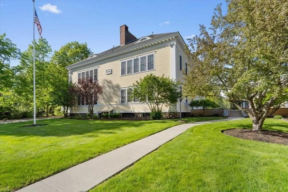 Unit for sale at 42 Phillips Rd, Holden, MA 01520