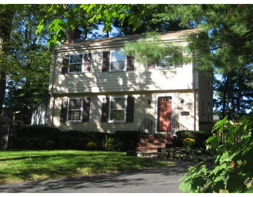 Unit for sale at 20 Sunnyside Ave, Wellesley, MA 02482