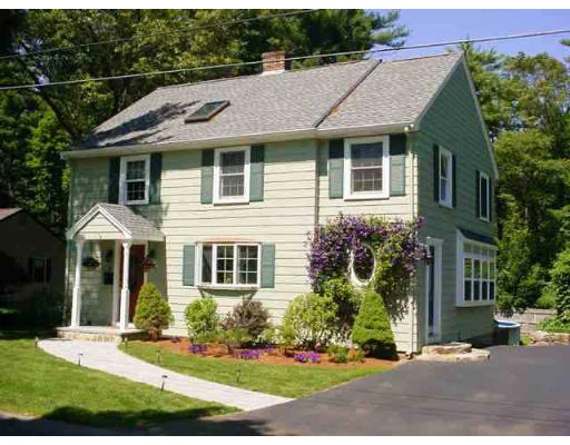 Unit for sale at 8 Evelyn Rd, Beverly, MA 01915