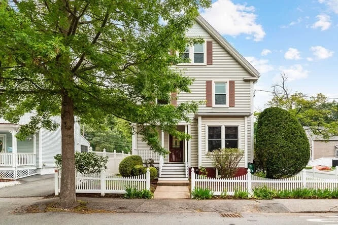 Unit for sale at 6 Francis Avenue, Wakefield, MA 01880