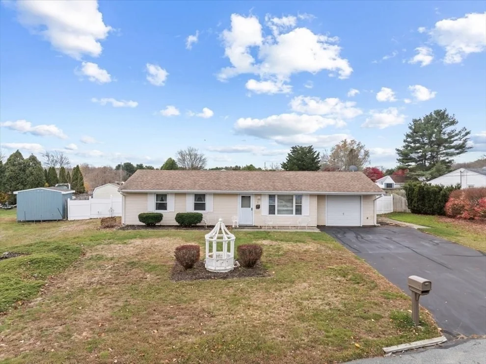 Unit for sale at 5 Samosett Dr, Dartmouth, MA 02748