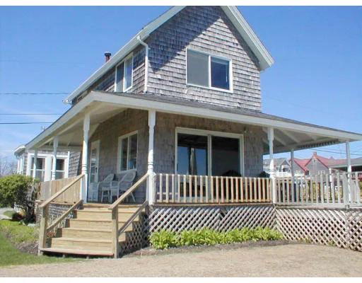 Unit for sale at 102 Ocean St, Marshfield, MA 02050