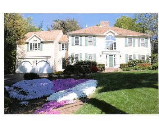 Unit for sale at 4 Fulling Mill Lane, Hingham, MA 02043
