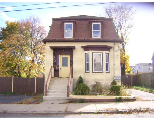 Unit for sale at 18 French St, Lynn, MA 01902