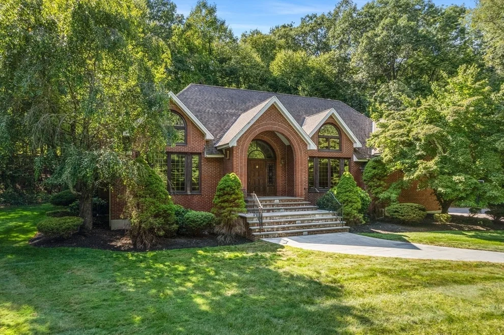 Unit for sale at 56 W Elm St, Hopkinton, MA 01748