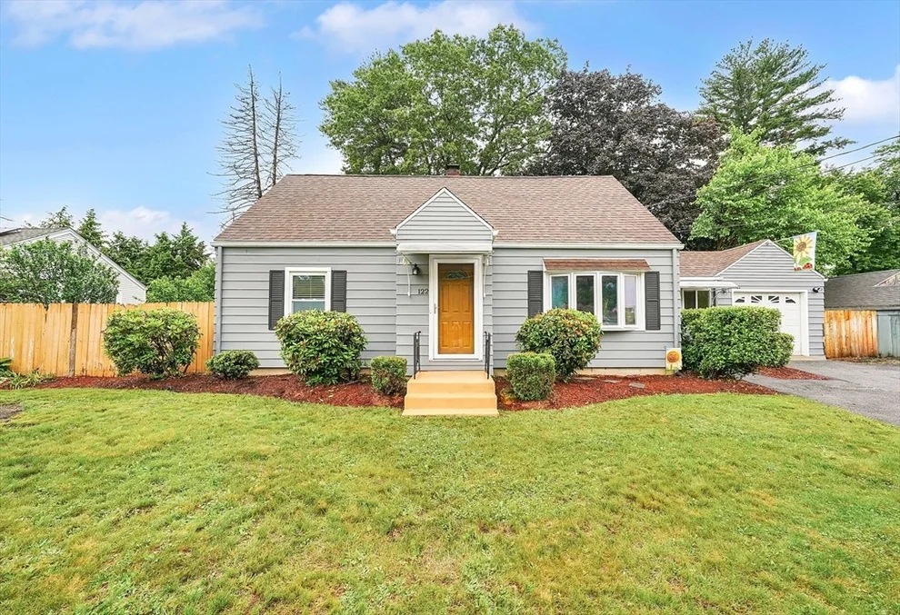 Unit for sale at 122 Brookside Cir, Springfield, MA 01129