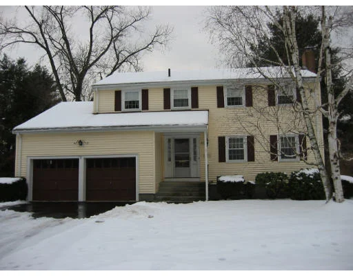 Unit for sale at 80 North Hill Avenue, Needham, RI 02942