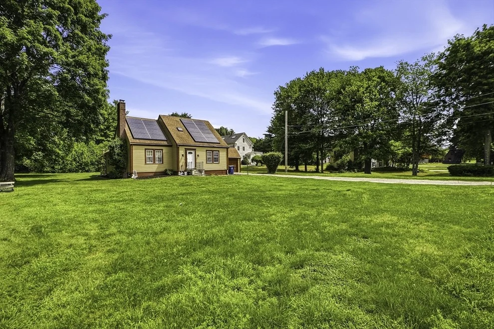 Unit for sale at 284 Village St, Medway, MA 02053