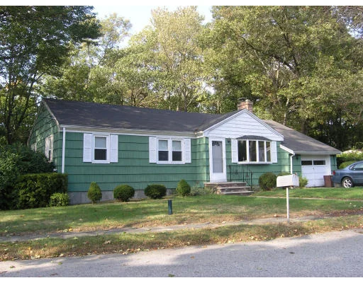 Unit for sale at 5 Minchin Drive, Woburn, MA 01801