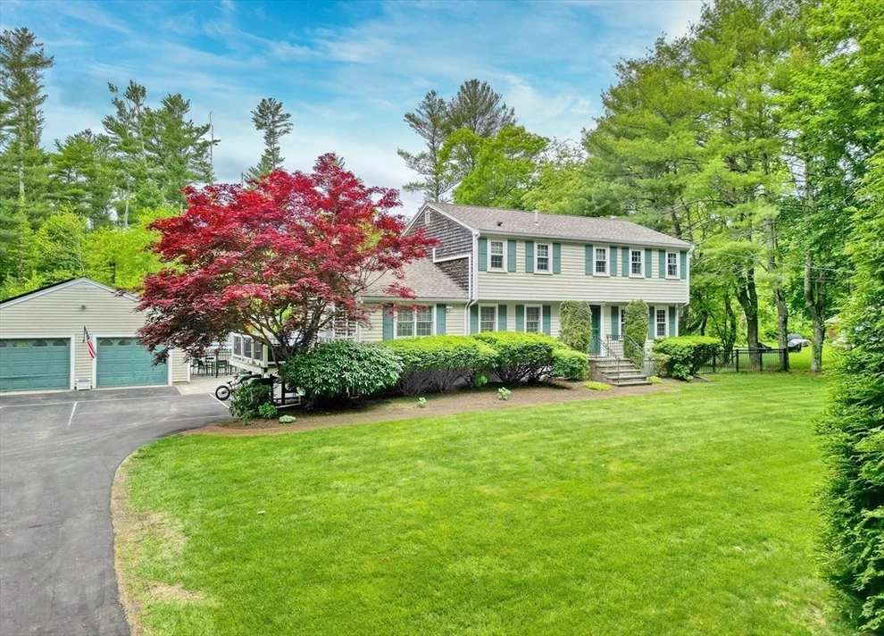Unit for sale at 487 Main St, Marshfield, MA 02050