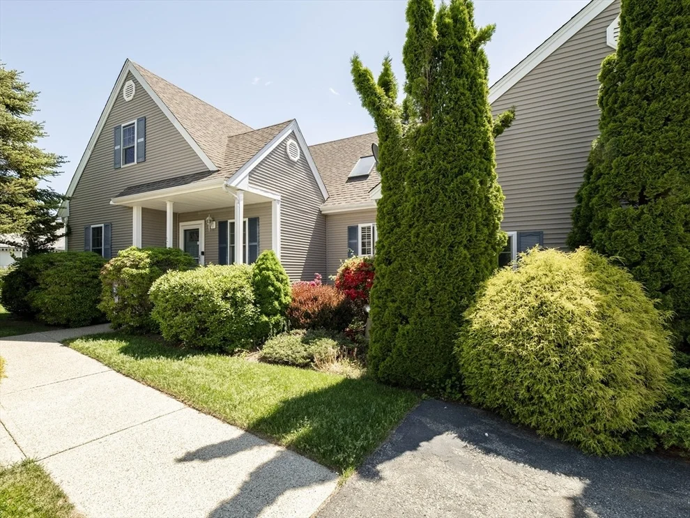 Unit for sale at 32 Old Field Rd, Plymouth, MA 02360