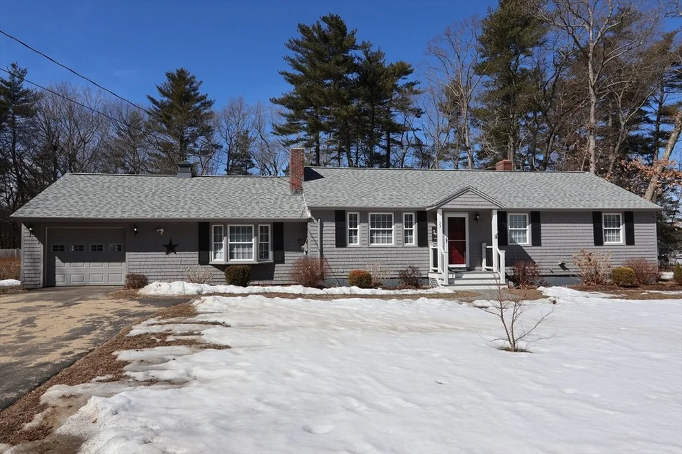 Unit for sale at 53 Wadleigh, Kingston, NH 03848