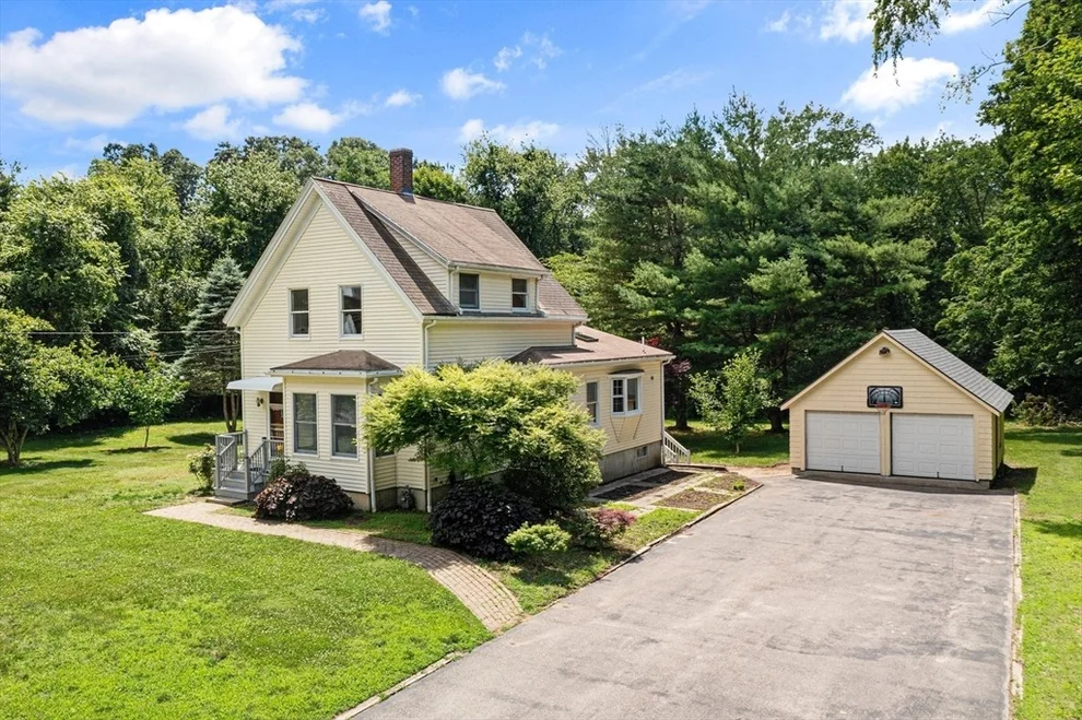 Unit for sale at 27 Laurel St, East Bridgewater, MA 02333