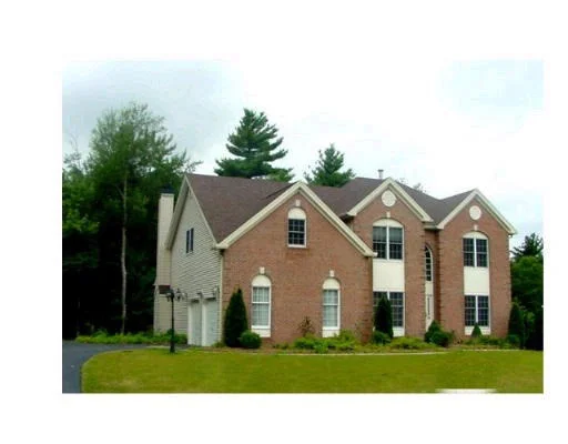 Unit for sale at 53 Hancock, Franklin, MA 02038