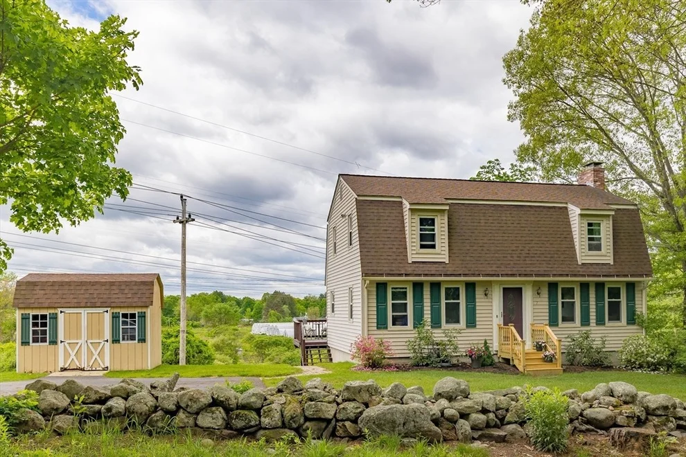 Unit for sale at 7 Adirondack Rd, Chelmsford, MA 01824