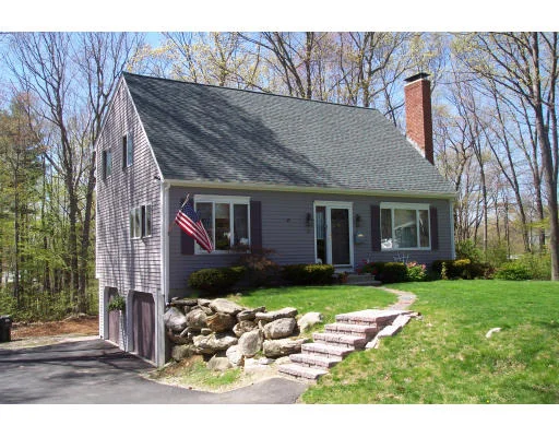 Unit for sale at 10 Briarcliff Lane, Holden, MA 01520