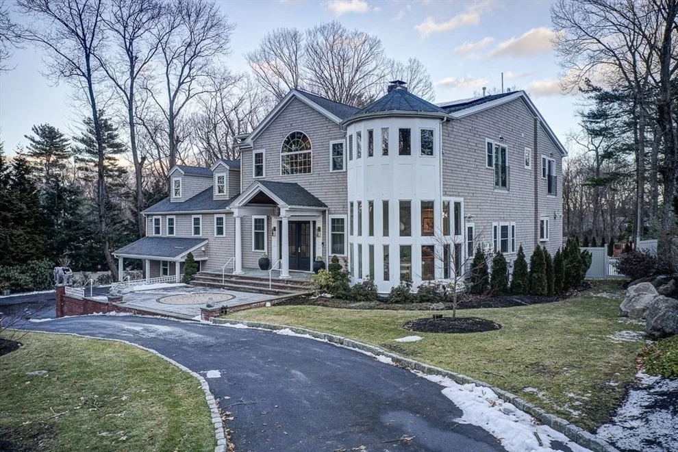 Unit for sale at 326 Brush Hill Rd, Milton, MA 02186