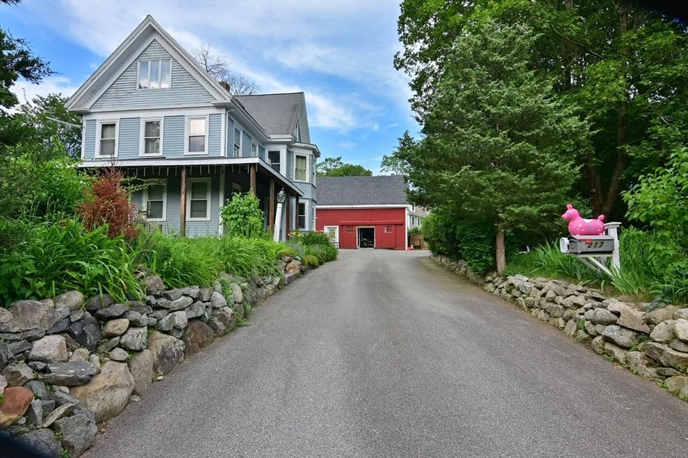 Unit for sale at 217 Asbury St, Hamilton, MA 01982