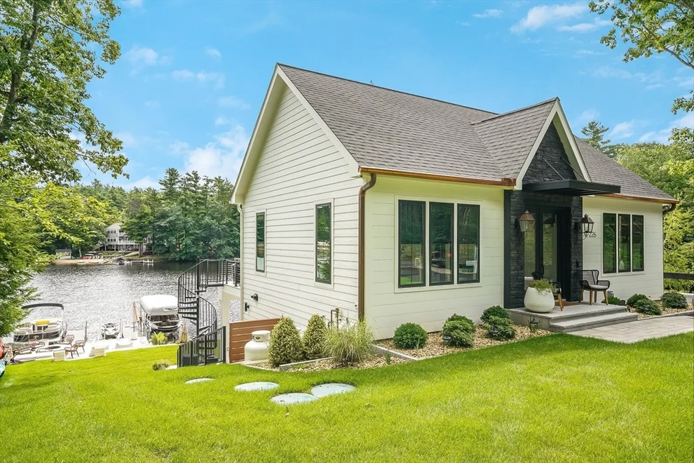 Unit for sale at 226 Lakeview Drive, Winchendon, MA 01475