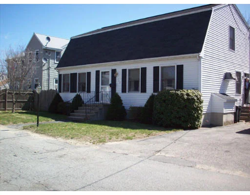 Unit for sale at 140 Montvale Road, Woburn, MA 01801