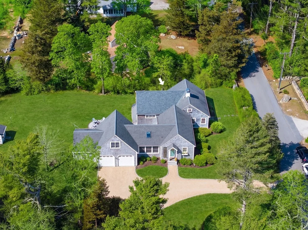 Unit for sale at 81 Aucoot Rd, Mattapoisett, MA 02739