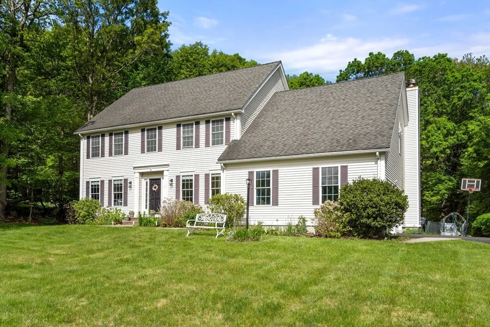 Unit for sale at 10 Primrose Ln, Westborough, MA 01581