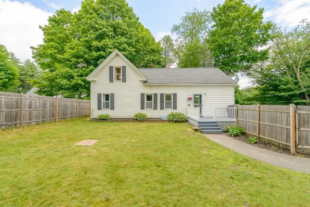 Unit for sale at 11 Province St, Pepperell, MA 01463